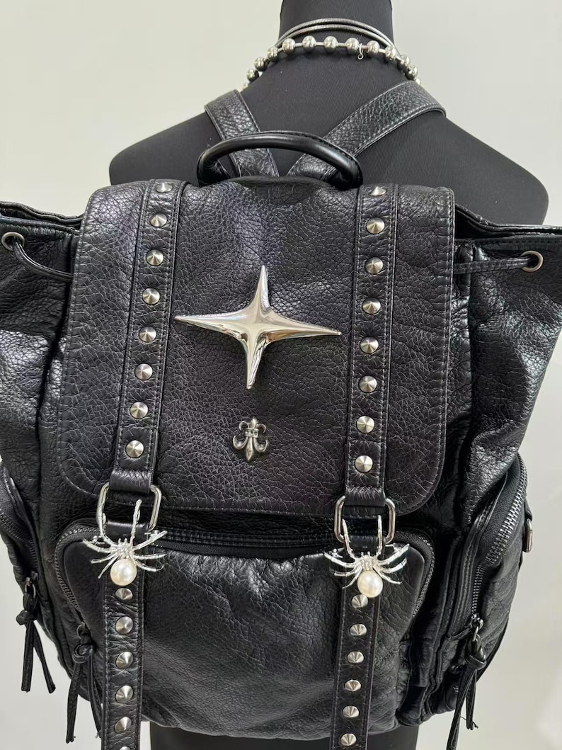 โกธิคพังค์กระเป๋าสะพายหนัง PU  - Leather Backpack Vintage บทวิจารณ์และราคา
